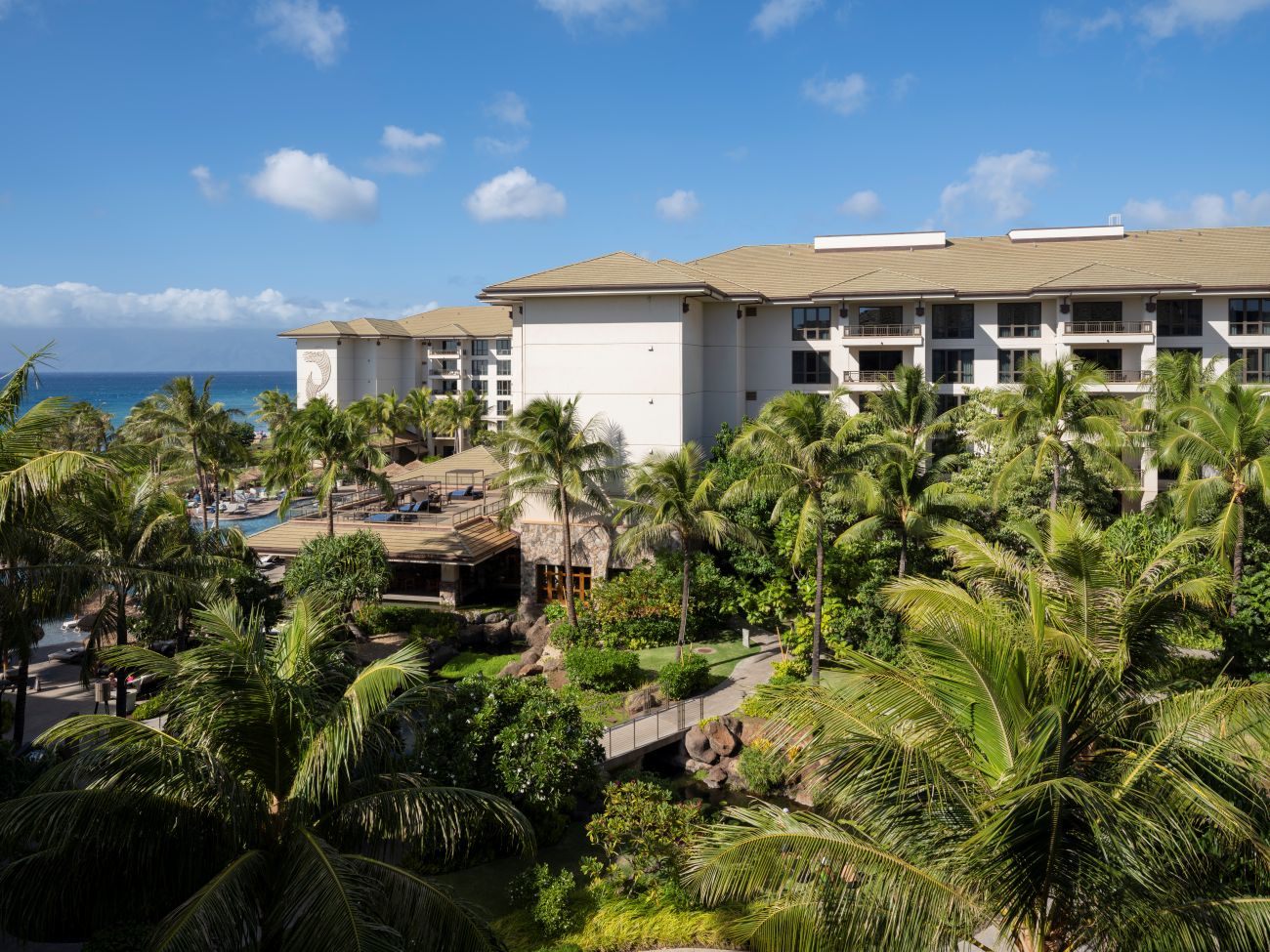 wvcOGGWOex-206908-Exterior%20-%20View%20from%20Balcony-high